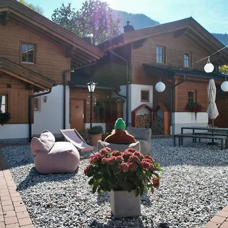 Dorfchalets - Rosi Inkl Tauern Therme Eintritt & Sommerkarte Kaprun